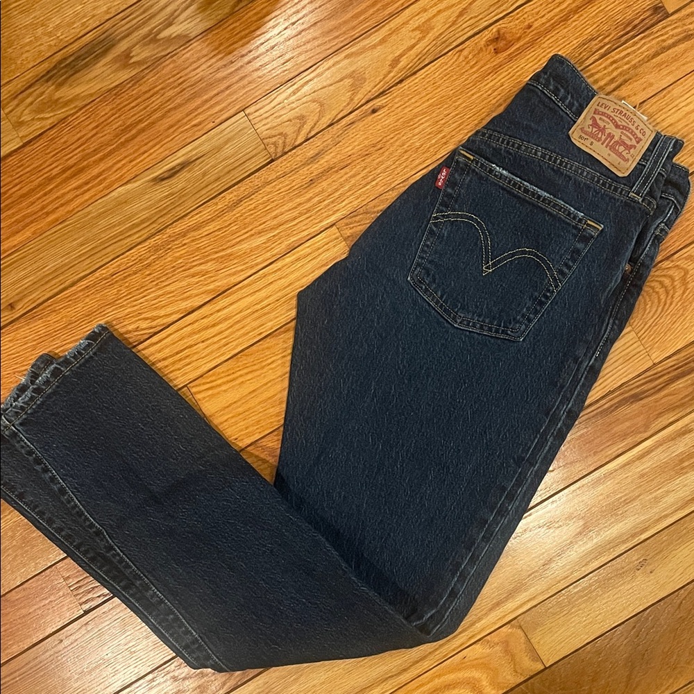 Levi's Women's Straight Dark Indigo Jeans